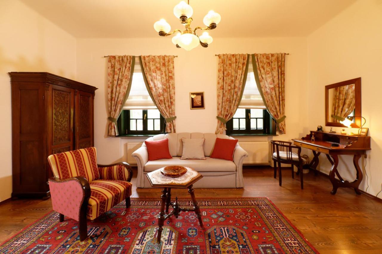 Bed and Breakfast Kosbor Panzio Magyarszombatfa Экстерьер фото